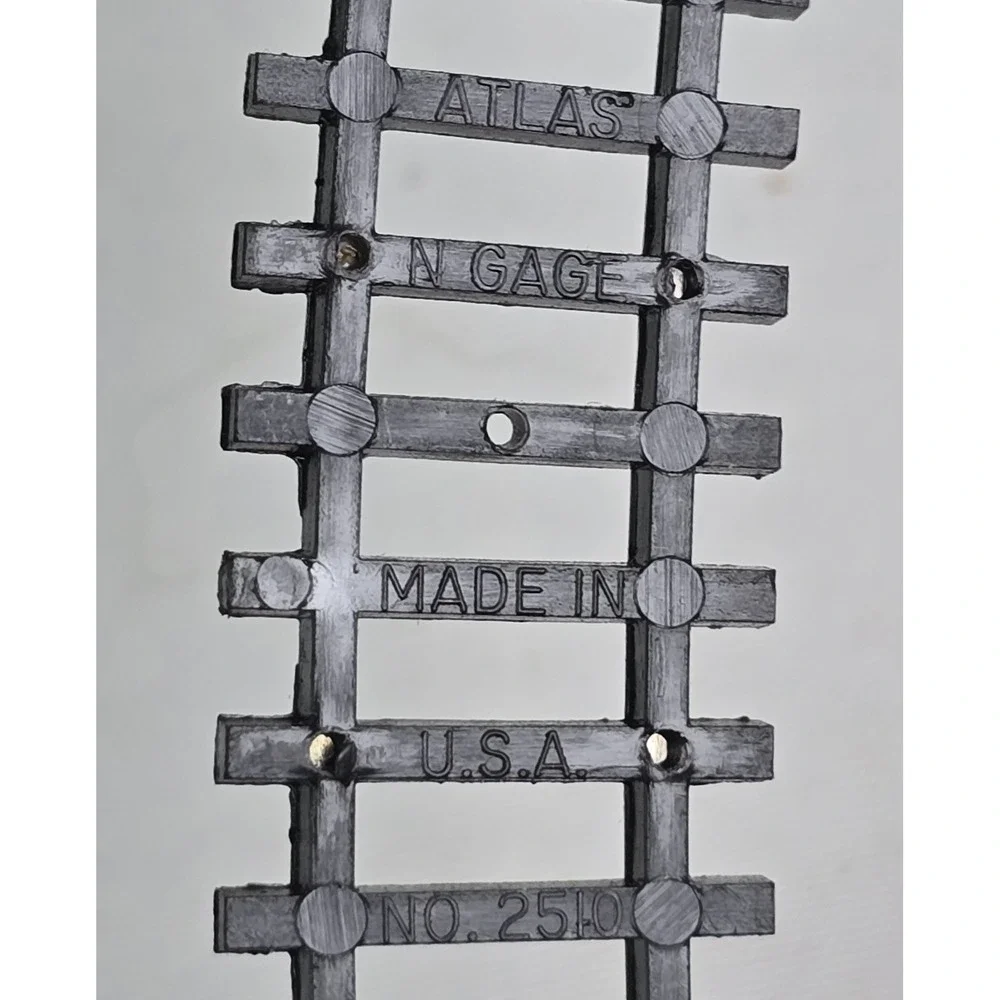 Atlas N Scale Curved Track Lot Flexible Two-Rail DC Analog MPN 2520 2526